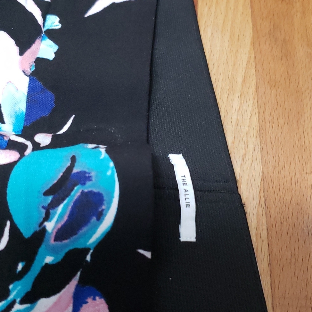 Pants - Picture 4 of 4